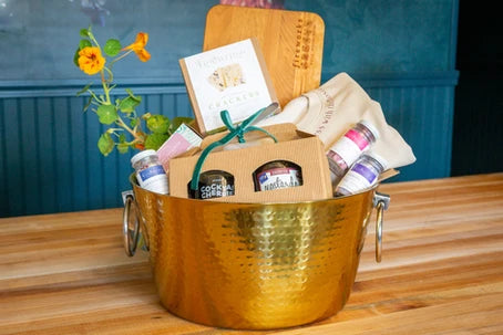 A Seasonal GIVEAWAY To The Host With The Most